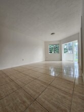 1671 NE Miami Gardens Dr, Unit 147 in North Miami Beach, FL - Building Photo - Building Photo