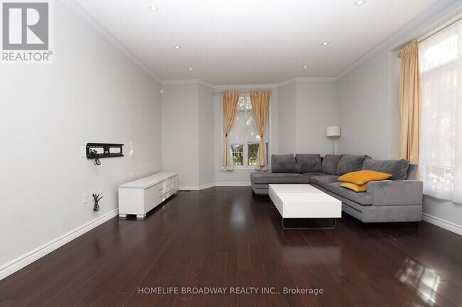 2 Catherina St in Markham, ON - Building Photo - Building Photo