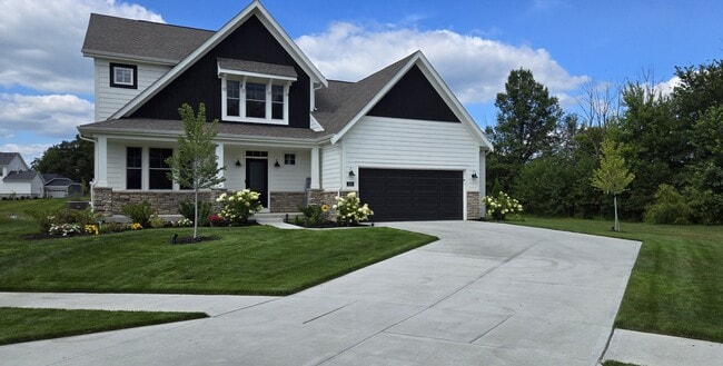 property at 228 Oakhurst Wy