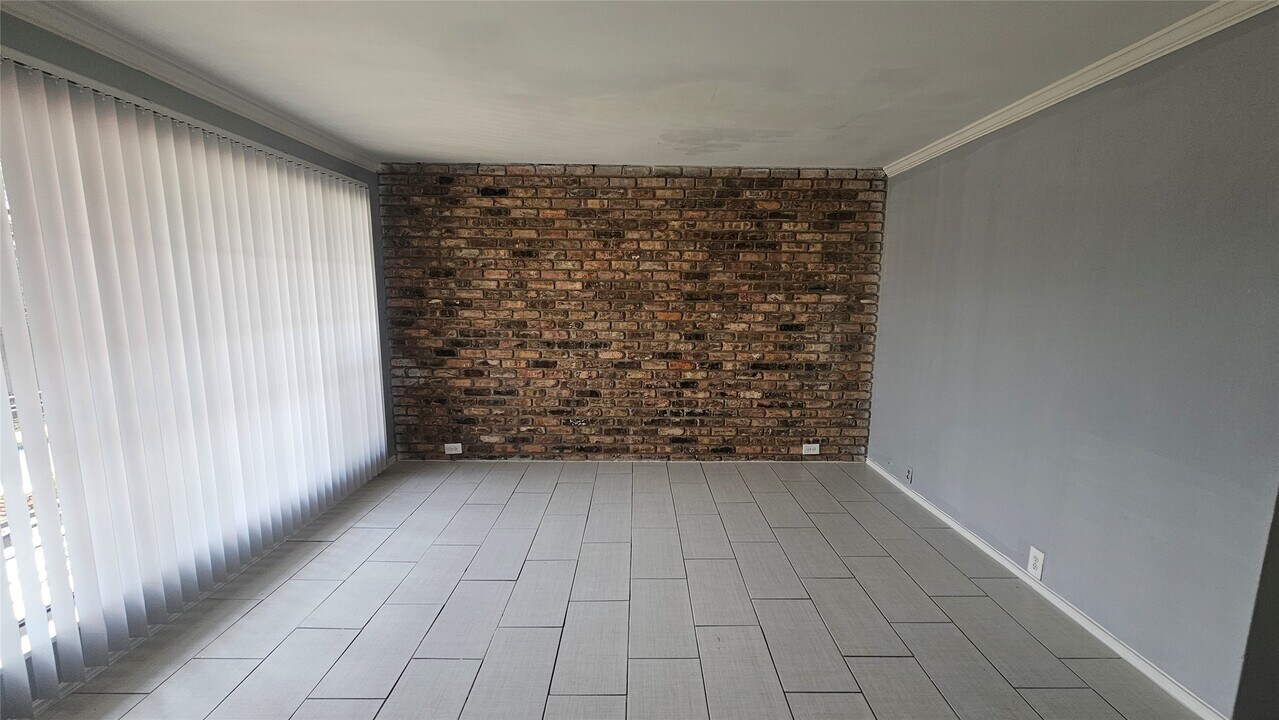 3015 Greenridge Dr in Houston, TX - Building Photo