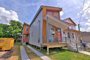 3205 Gravier Street, Unit Front Unit in New Orleans, LA - Building Photo