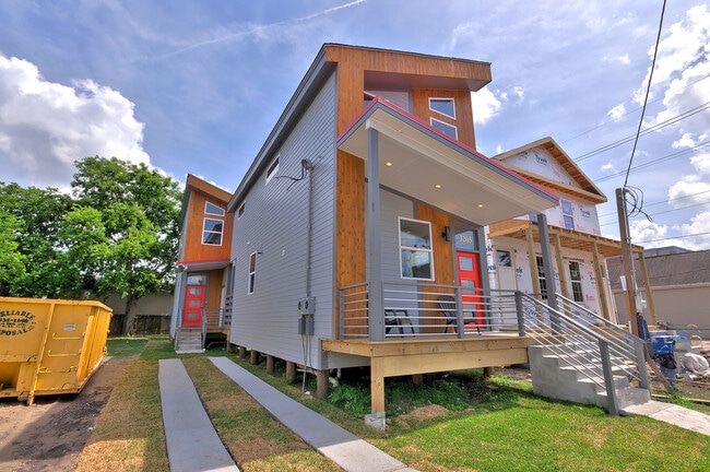 property at 3205 Gravier Street