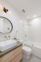 3429 Larissa Dr, Unit 3429 in Los Angeles, CA - Foto de edificio - Building Photo