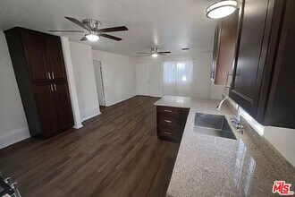 2531 Manhattan Ave in Montrose, CA - Building Photo - Building Photo