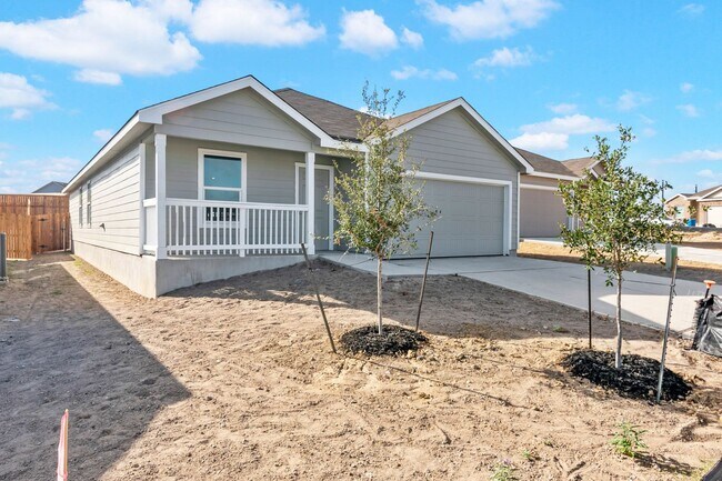 1031 Crenshaw Wy in San Antonio, TX - Building Photo - Building Photo