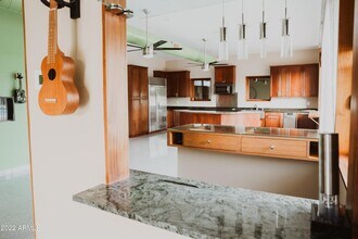 8433 E Cactus Rd in Scottsdale, AZ - Building Photo - Building Photo