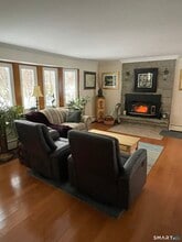 51 W Lake Ave in Guilford, CT - Building Photo - Building Photo