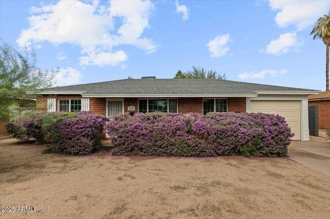 property at 2408 W Weldon Ave