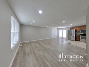 1327 Dogwood Ct in Brownsburg, IN - Building Photo - Building Photo
