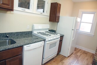 300 E 32nd St, Unit E in Baltimore, MD - Building Photo - Building Photo