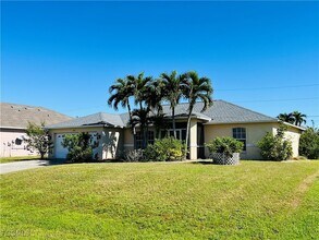 3325 SW 15th Ave in Cape Coral, FL - Building Photo - Building Photo