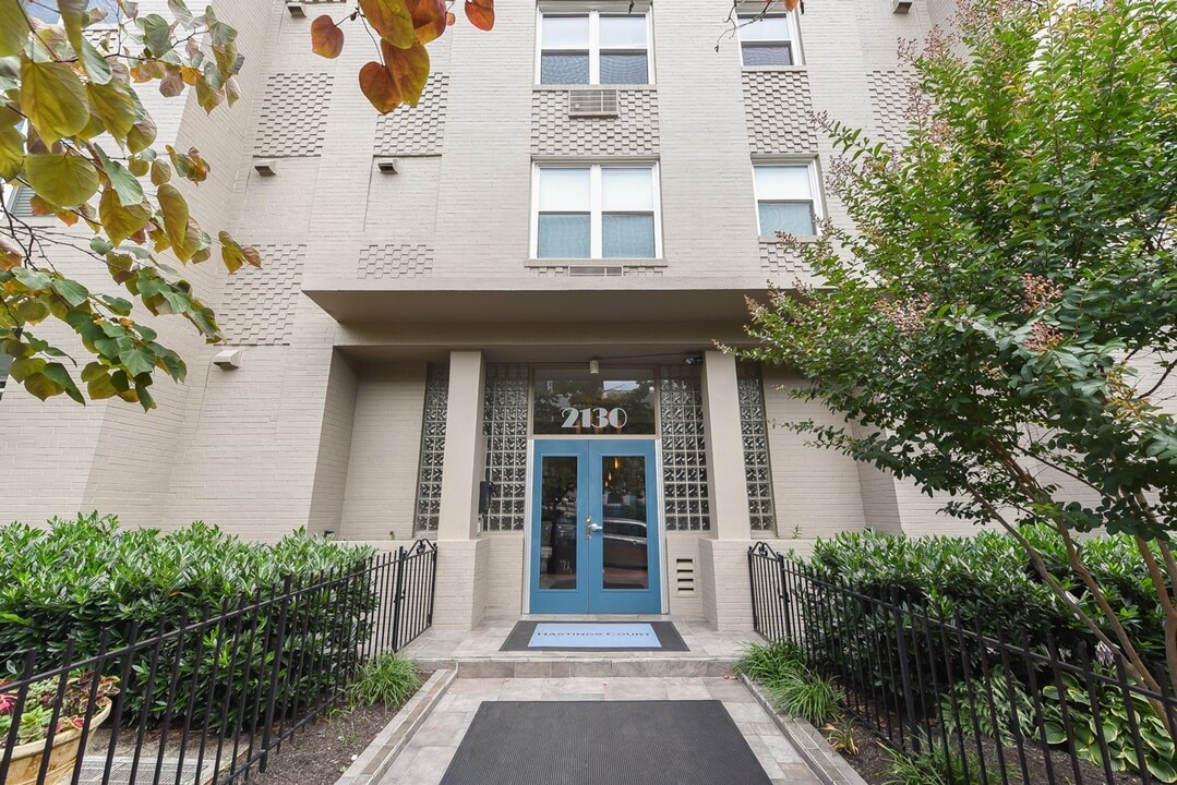 2130 N St NW in Washington, DC - Building Photo