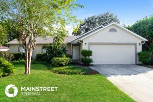 163 Crystal Lake Rd in Melbourne, FL - Building Photo