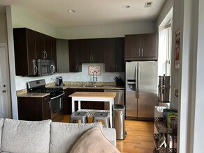922 N Oakley Blvd, Unit 3S in Chicago, IL - Building Photo - Building Photo