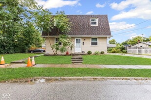 420 S East St in Plainfield, IN - Building Photo