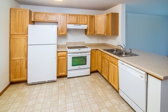 Cedar Creek Senior Housing in Rothschild, WI - Building Photo - Building Photo