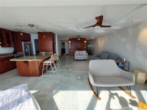 2801 Coconut Ave in Honolulu, HI - Building Photo - Building Photo