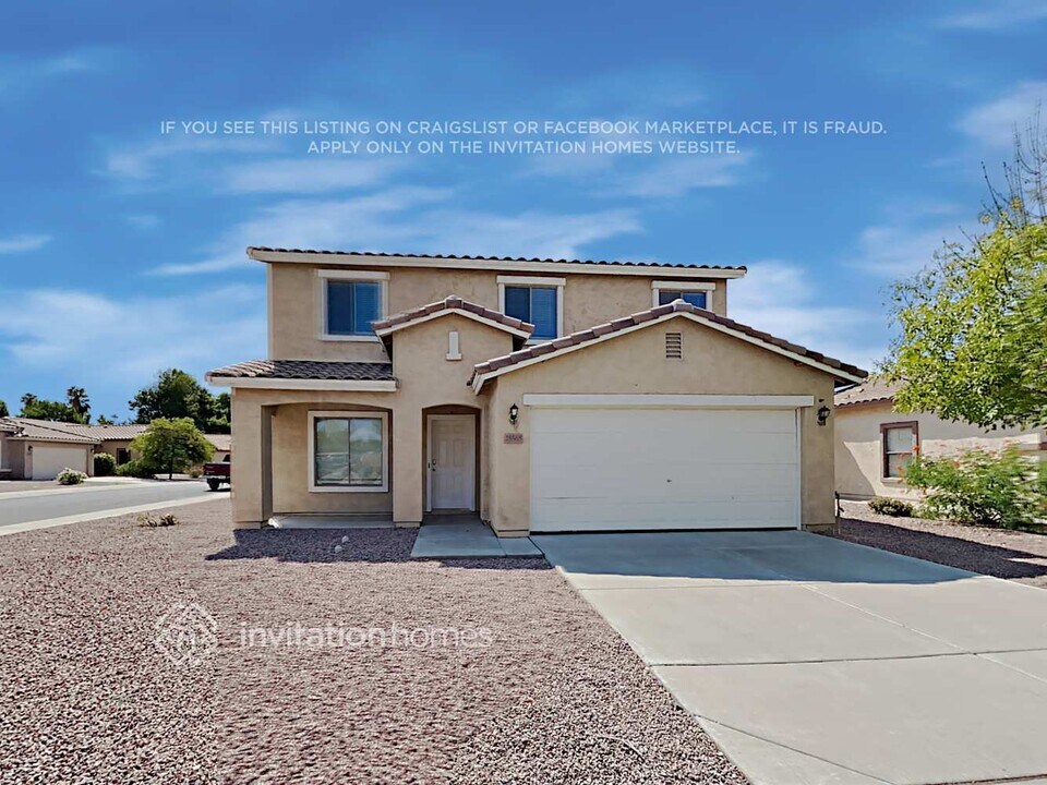 25565 W North Star Ln in Buckeye, AZ - Foto de edificio