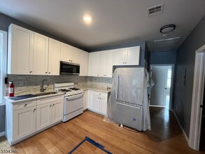 149 Myrtle Ave in Jersey City, NJ - Building Photo - Building Photo