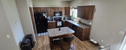 8413 W 53rd St in Sioux Falls, SD - Building Photo - Building Photo