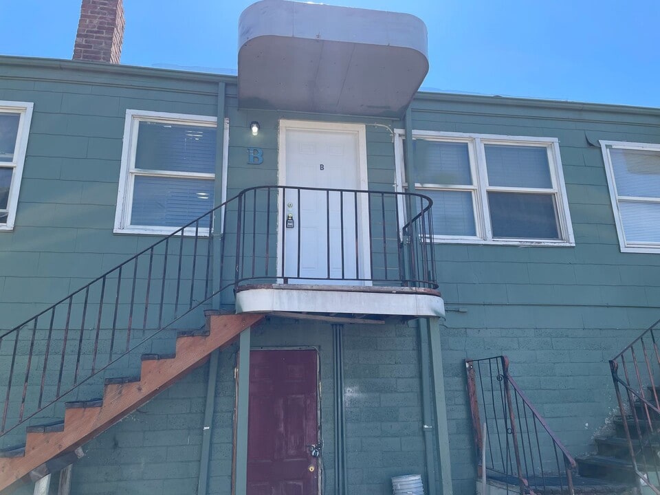 601 N Bartlett St in Medford, OR - Building Photo