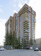 Riverside Towers II in Calgary, AB - Building Photo - Building Photo