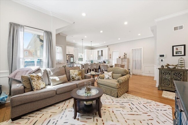 41 Bentley Ave in Jersey City, NJ - Building Photo - Building Photo