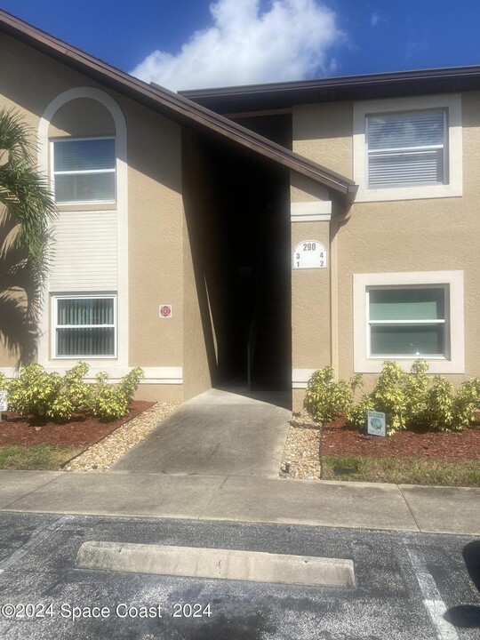 290 Spring Dr in Merritt Island, FL - Building Photo