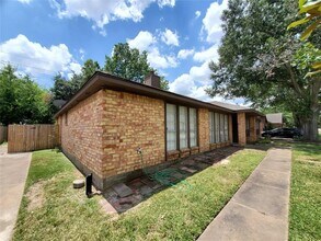 19311 Lazy Valley Dr in Katy, TX - Building Photo - Building Photo