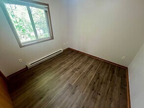 3304 Fenwick Ave-Unit -3306 Fenwick Avenue in Altoona, WI - Building Photo - Building Photo