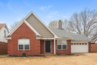 5895 Waverly Dr in Horn Lake, MS - Building Photo - Building Photo