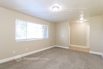 4430 Bollenbacher Ave in Sacramento, CA - Building Photo - Building Photo