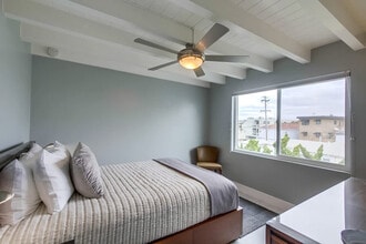 2612 Bayside Ln in San Diego, CA - Building Photo - Building Photo