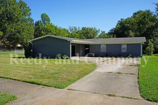 1631 Gowan Dr in Memphis, TN - Building Photo