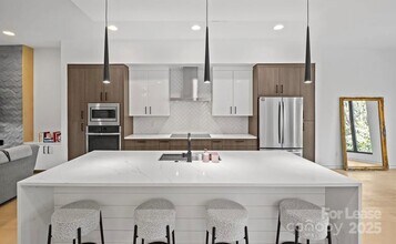 2712 N Davidson St in Charlotte, NC - Building Photo - Building Photo