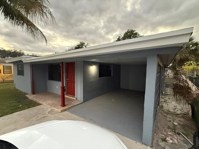 429 NW 15th Ave in Fort Lauderdale, FL - Building Photo - Building Photo