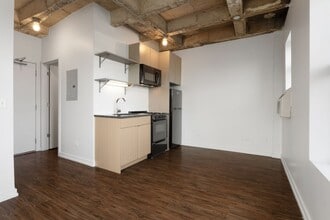 4549 N Malden St, Unit 1325.402 in Chicago, IL - Building Photo - Building Photo