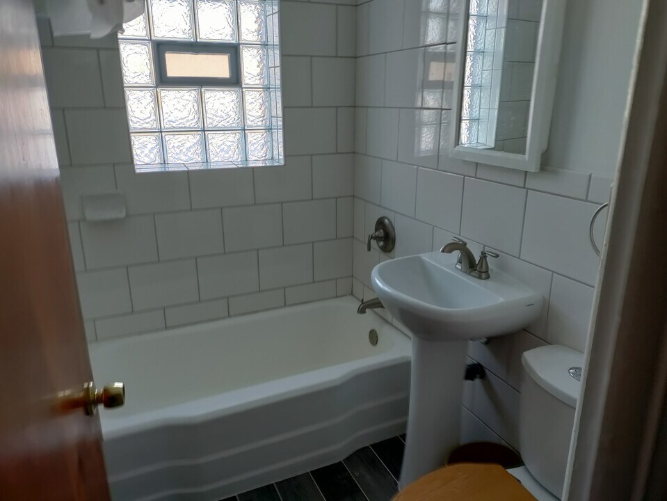 2306 W 5th Ave, Unit 2 Photo