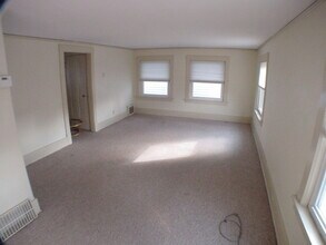 2974 S Superior St, Unit Upper in Milwaukee, WI - Building Photo - Building Photo
