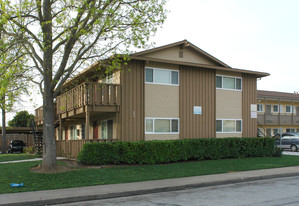 610-620 Fairview Dr Apartments