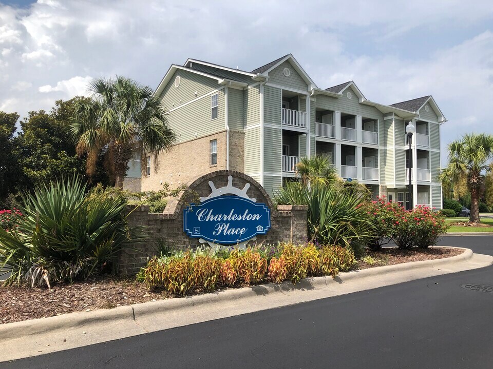 Charleston Place Apartment Homes in Jacksonville, NC - Building Photo