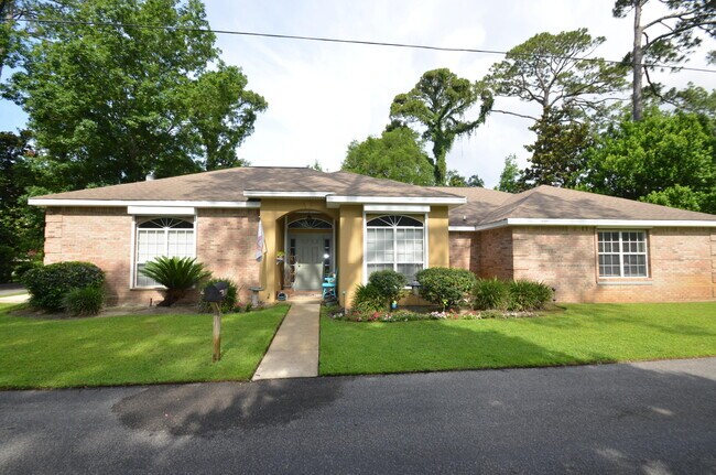 property at 109 Point Comfort Rd