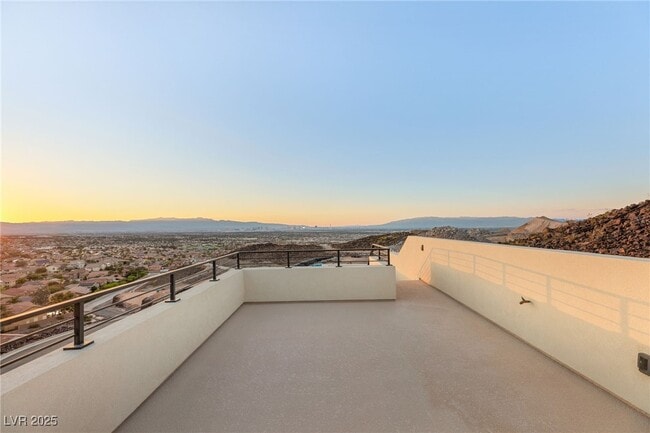 property at 350 Solitude Peak Ln