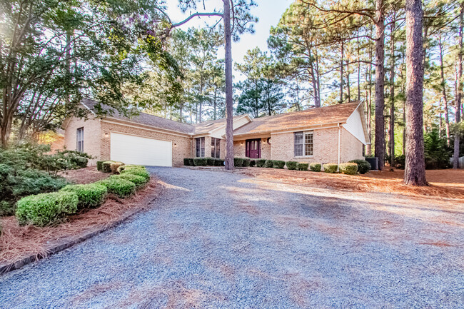 property at 965 Monticello Dr