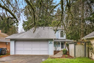 18312 NE 92nd Ct in Redmond, WA - Building Photo