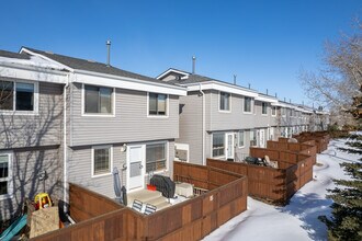 4360 58th St NE in Calgary, AB - Building Photo - Building Photo