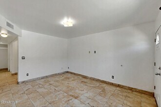 540 S Yarbrough Dr in El Paso, TX - Building Photo - Building Photo
