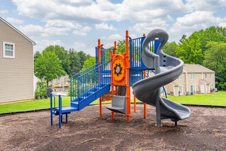 Huntingdon Woods in Feasterville-Trevose, PA - Building Photo - Building Photo