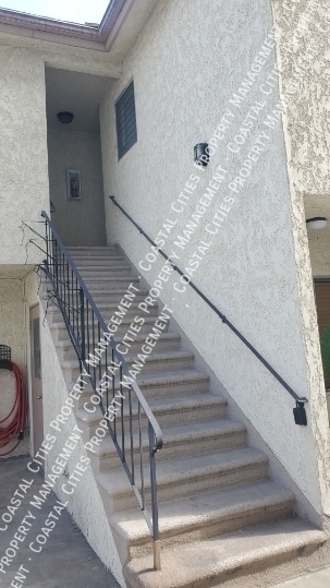 371 Newport Ave in Long Beach, CA - Building Photo - Building Photo