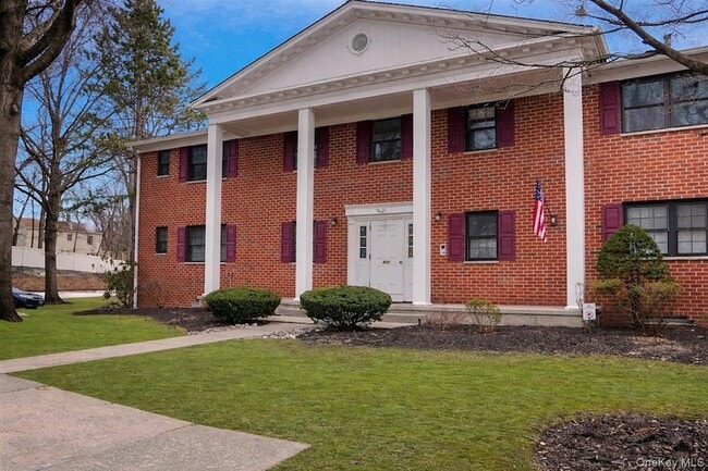 property at 430 Somerset Dr